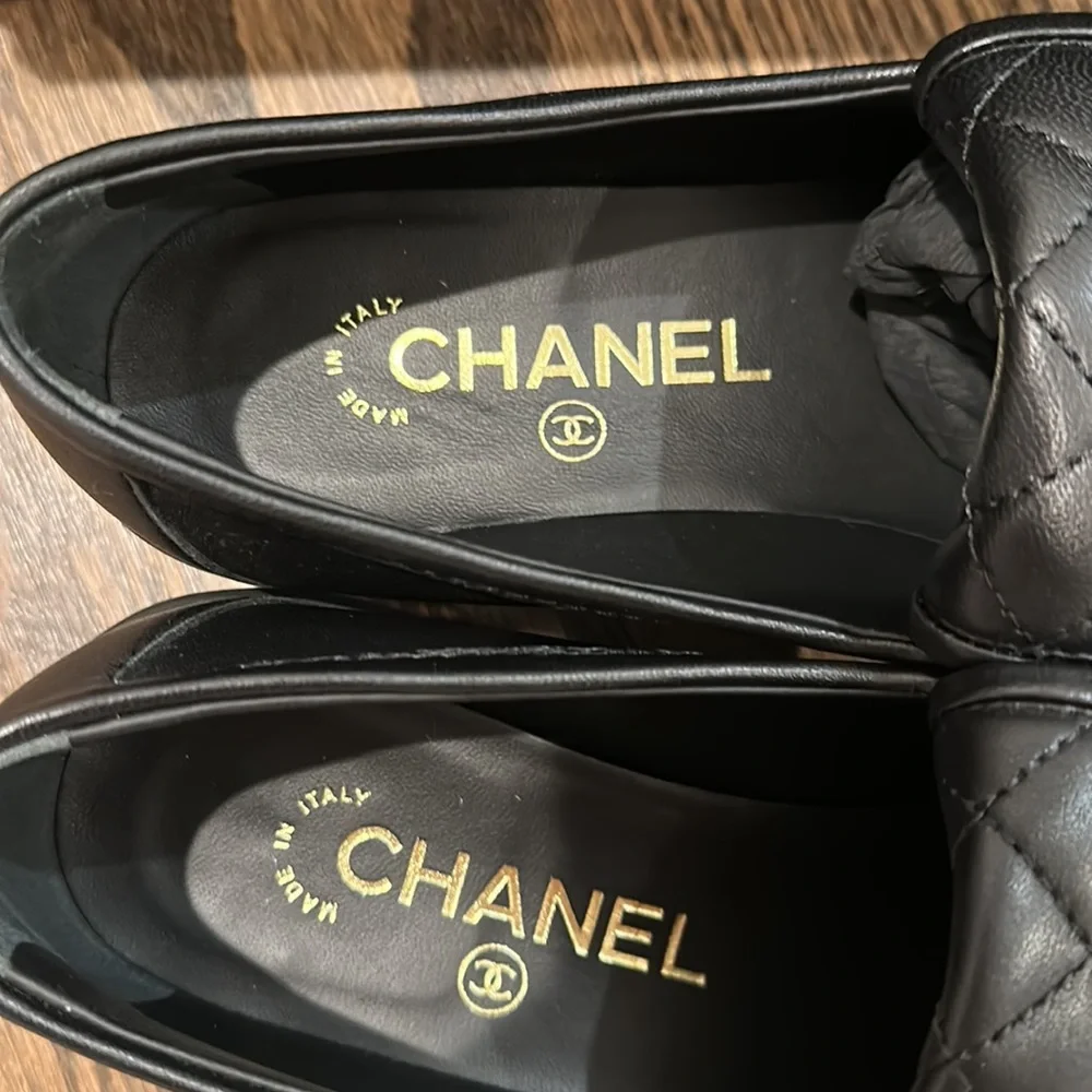 CHANEL classic loafers
